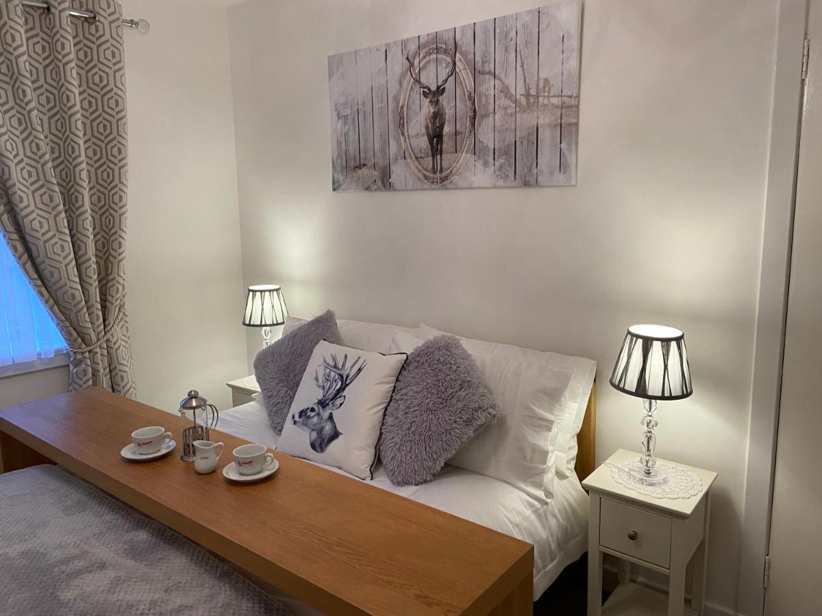 Historic Old Town 2 Bed Ground Floor Apartment Стърлинг Екстериор снимка