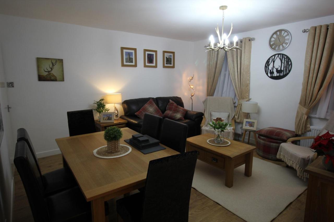 Historic Old Town 2 Bed Ground Floor Apartment Стърлинг Екстериор снимка